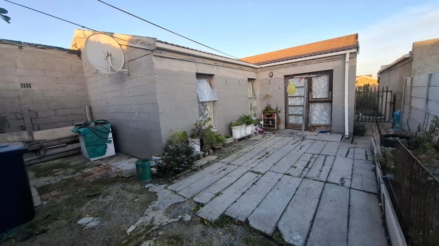 2 Bedroom Property for Sale in Rocklands Western Cape